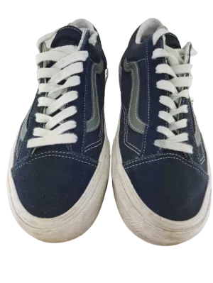 Canvas sneakers