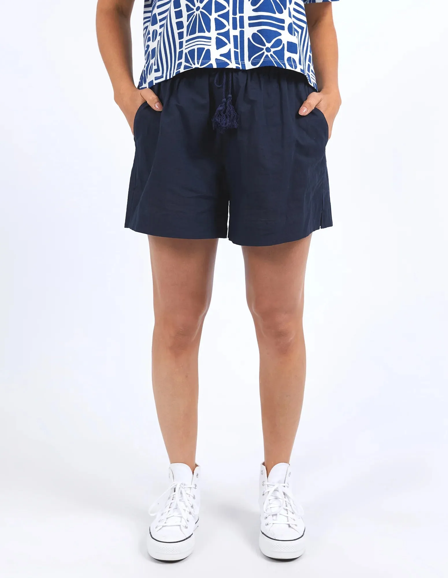 Elm Lifestyle II STEVIE Short - Navy