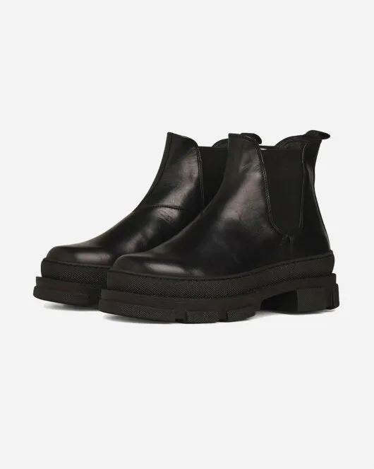 Irean Chelsea -  Black