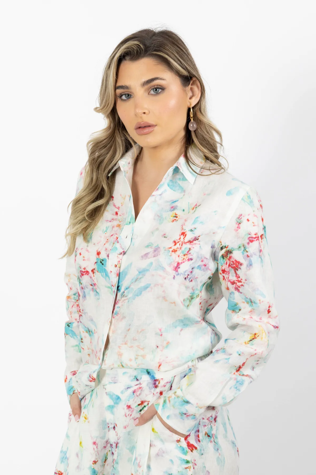 Malta Linen Button-Up - Modern Floral