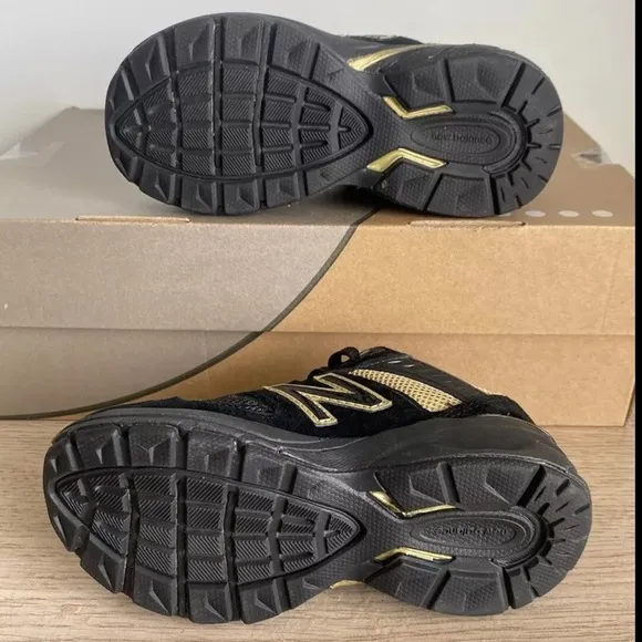 🔥New Balance 990 Suede Black/Gold Kids Sneakers - SZ 11 C