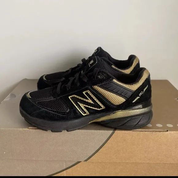 🔥New Balance 990 Suede Black/Gold Kids Sneakers - SZ 11 C