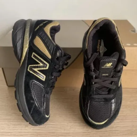 🔥New Balance 990 Suede Black/Gold Kids Sneakers - SZ 11 C