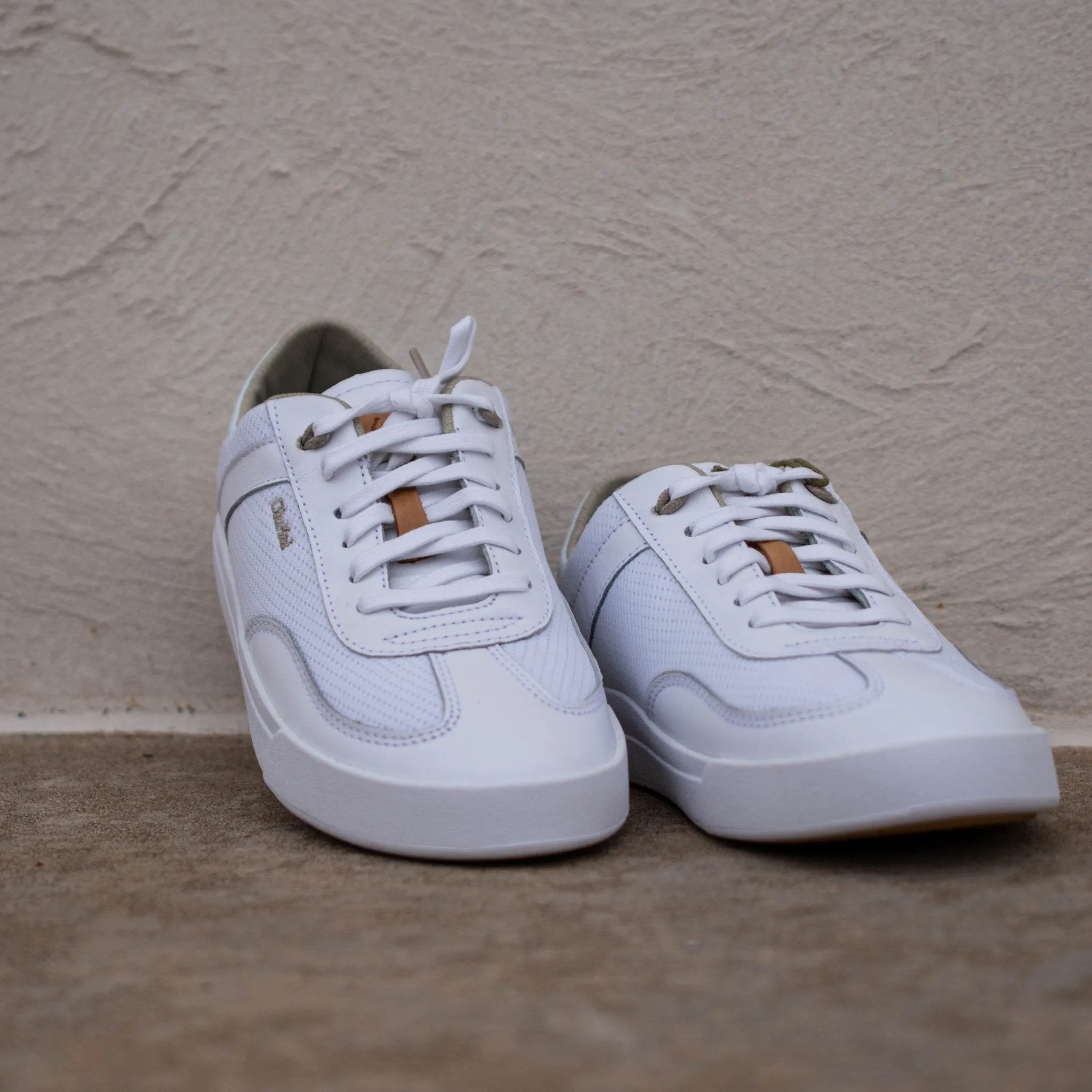 Olukai: Kilea in White