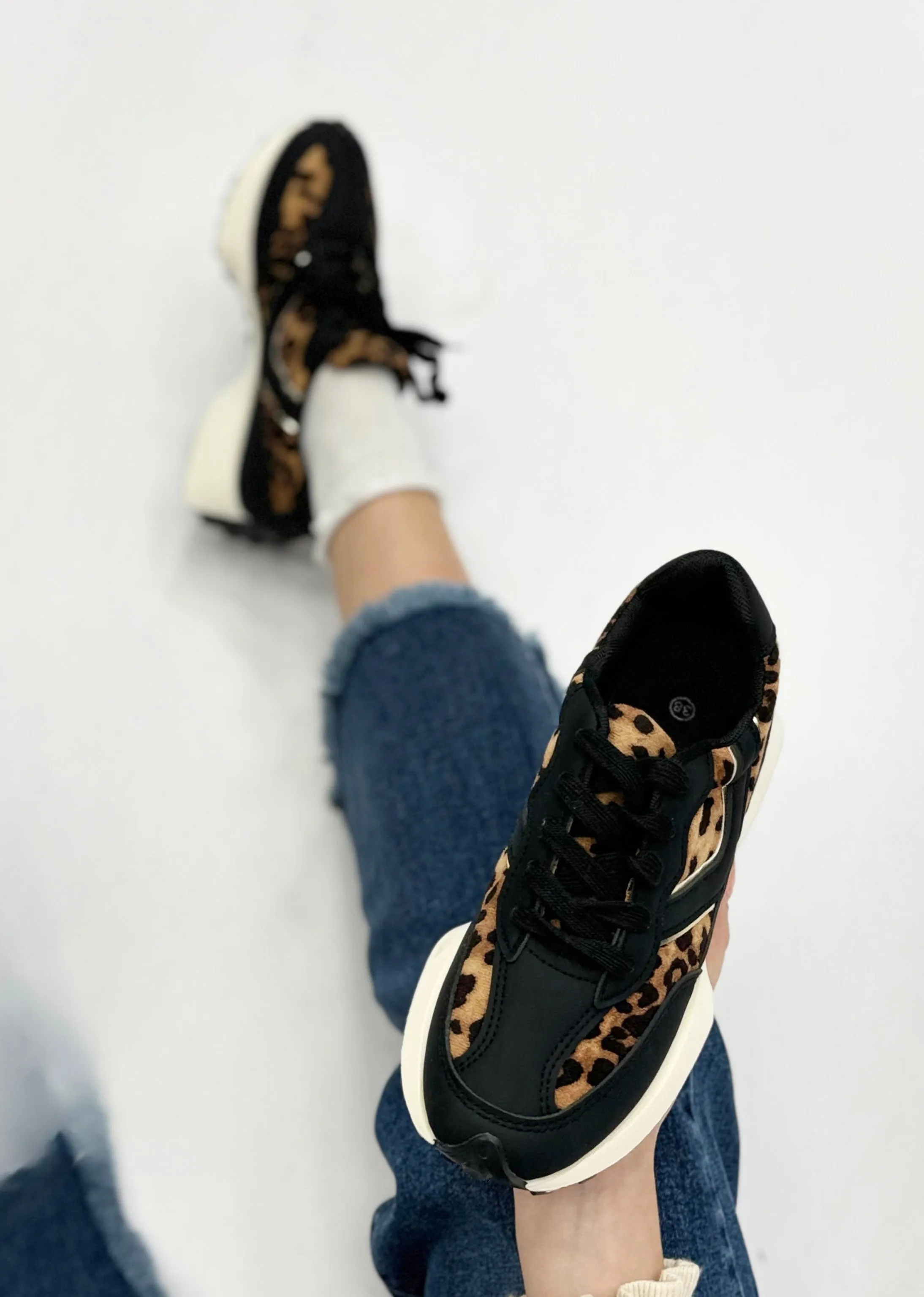 Sneakers maculate con suola