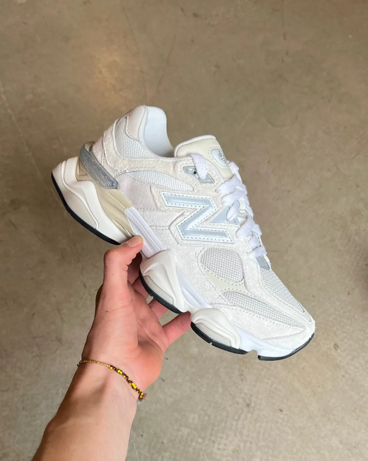 U9060WHT - Sea Salt / Moonbeam